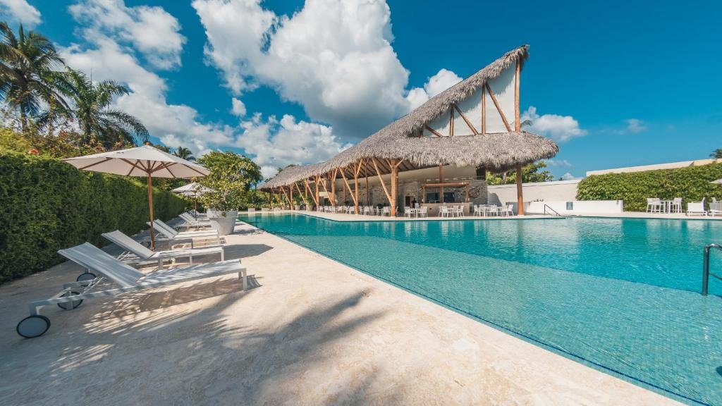 Luxury Beachfront Condo in El Portillo Residences