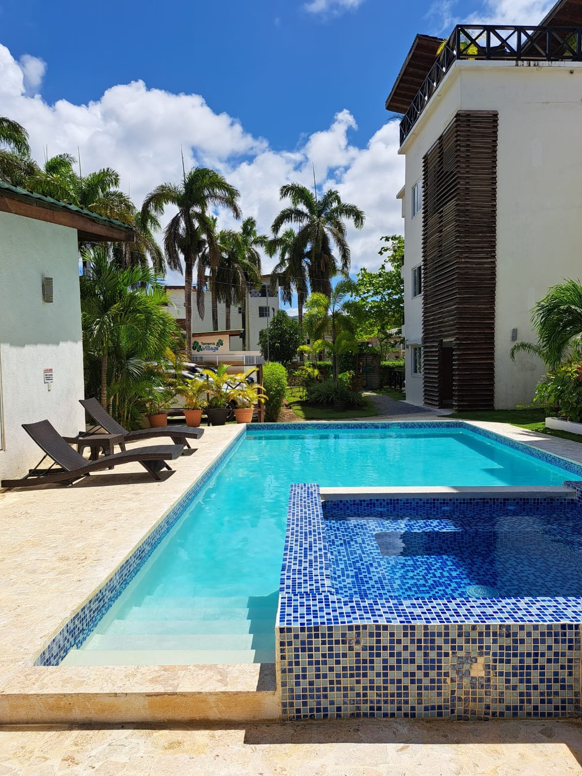 2 level PH Close to Playa Bonita